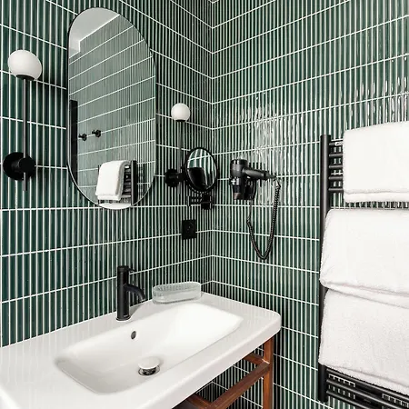 Limehome Montmartre Hotel Parigi