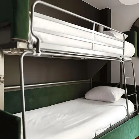 Limehome Montmartre Hotel Parigi