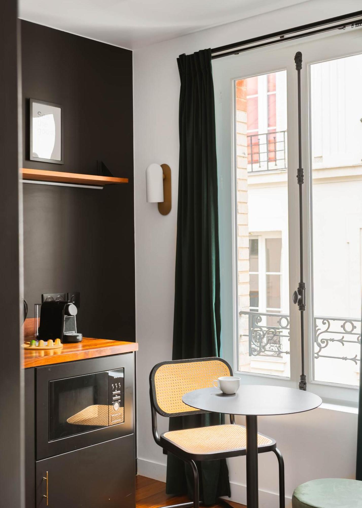 Hotel Limehome Montmartre 4*