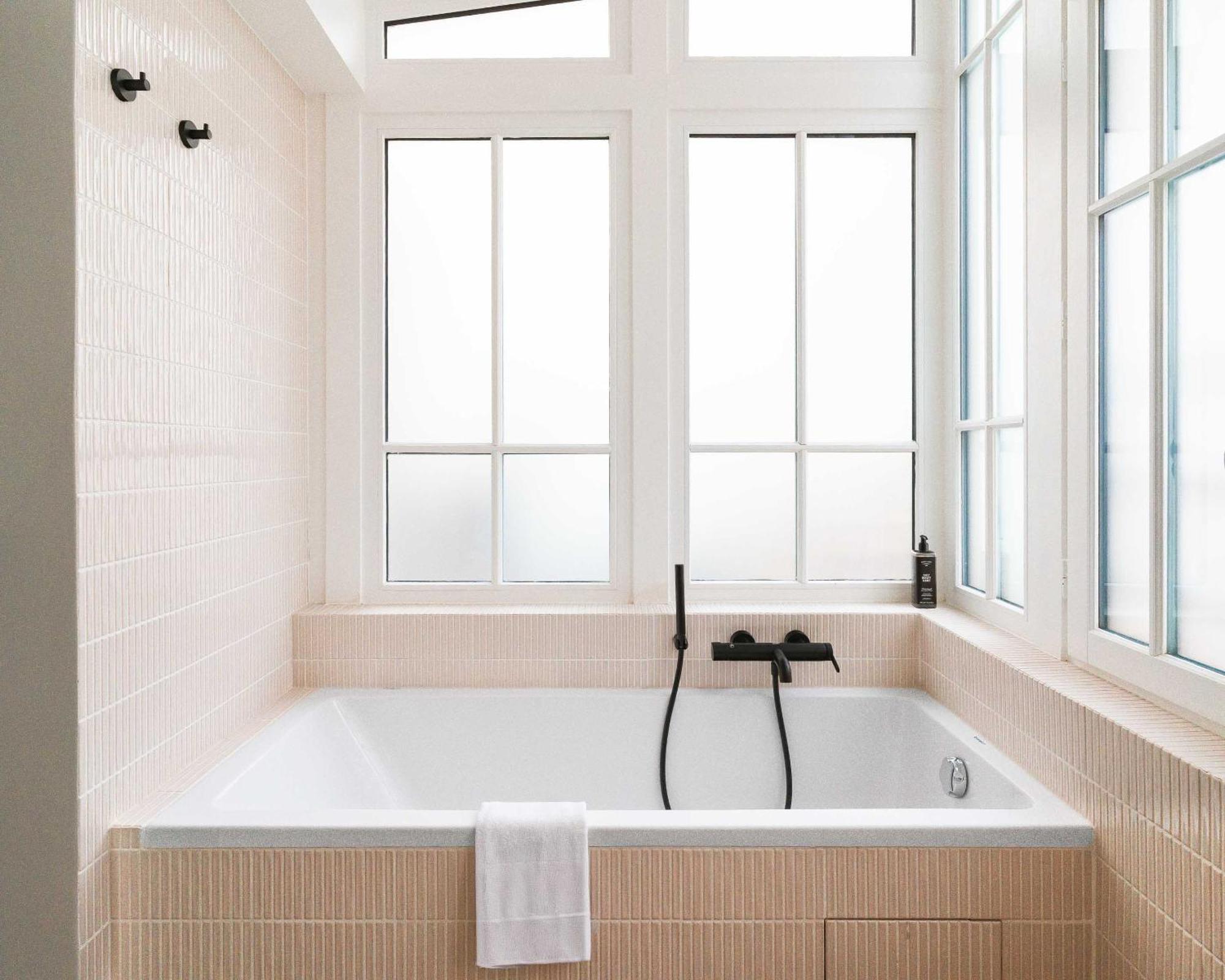 Limehome Montmartre 4* Paris