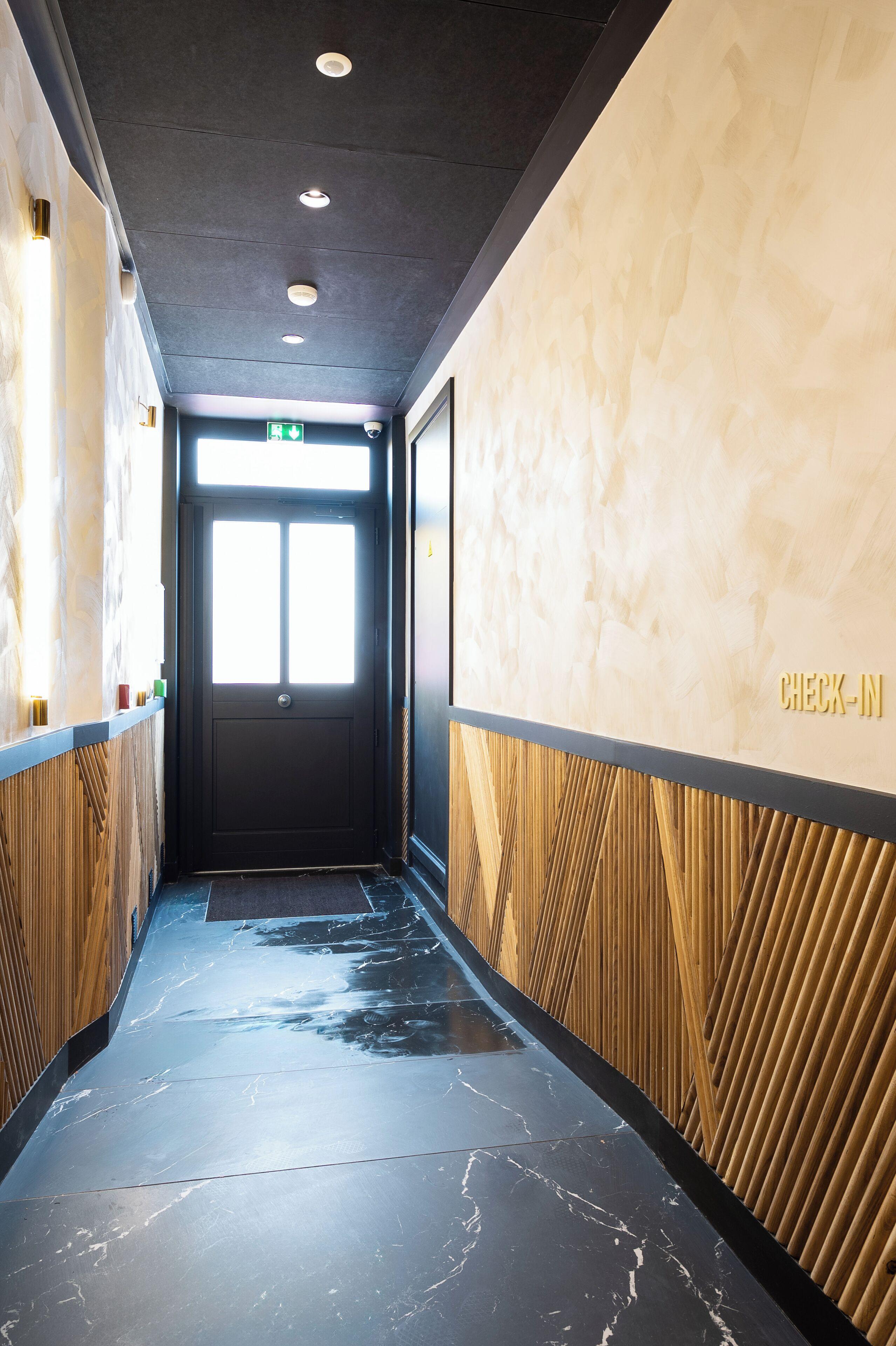 Limehome Montmartre 4*