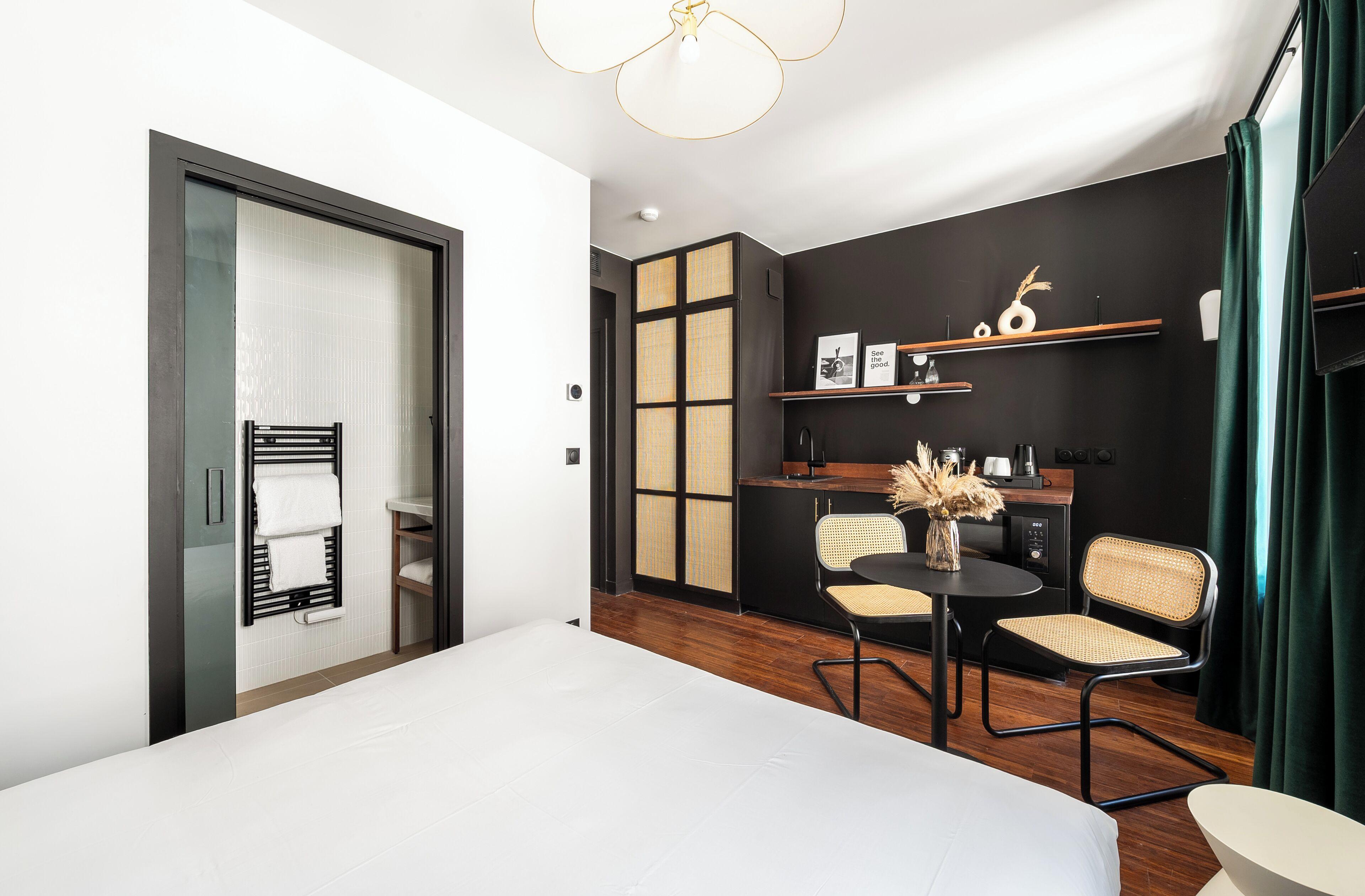 Hotel Limehome Montmartre 4*